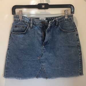 A short jean skirt